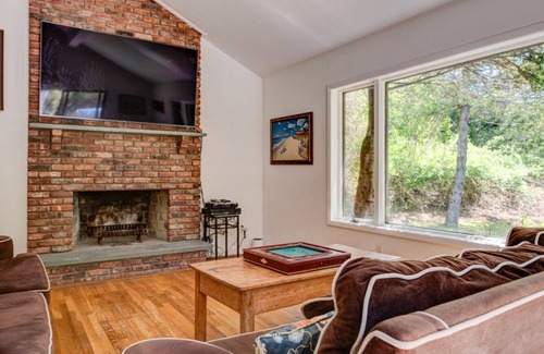Amagansett North Casa | Rustic, Eclectic-style home with private pool, flooding natural light,...