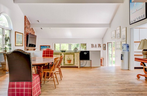 Amagansett North Casa | Rustic, Eclectic-style home with private pool, flooding natural light,...