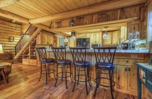 Idyllwild Casa | Eagles Nest - Stunning Log Cabin with Guest House