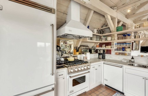 Bridgehampton Casa | Nueva lista: Serene Barn-Style House en el sur de la carretera