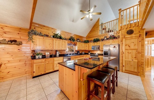 Helen Casa | Rustic Elegance –Luxury Cabin in Gated Innsbruck Resort with Hot Tub & Fire Pit