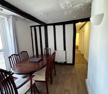 Ipswich Apartamento | Rustic Elegance Town Centre Flat