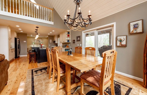 Blakeslee Casa | Blended: Lake Access, Hot Tub, Dock, Fireplace!