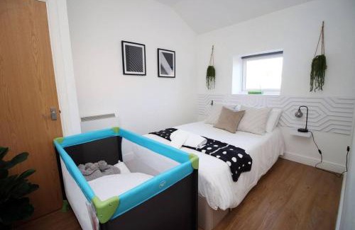 Riverside Apartamento | Rustic Elegant Retreat Opposite Stadium