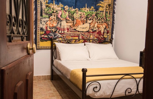 Panormos Cabaña | Rustic Escape - Private Haven Near the Beach