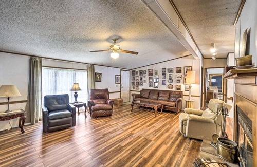 Sugar Grove Casa | Rustic Family Home and Acreage about 20 Mi Hocking Hills