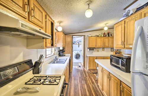 Sugar Grove Casa | Rustic Family Home + Acreage ~ 20 Mi Hocking Hills