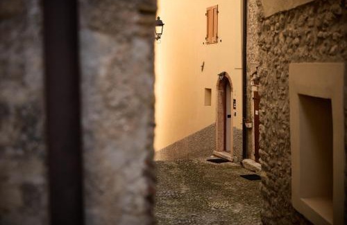 Brenzone sul Garda Apartamento | Rustic Family Friendly House