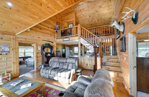 Fancy Gap Casa | Rustic Fancy Gap Cabin with Blue Ridge Parkway Views