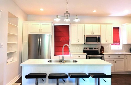 Erin Otro | Rustic Farmhouse Oasis Near Downtown Guelph, Surrounded by Nature