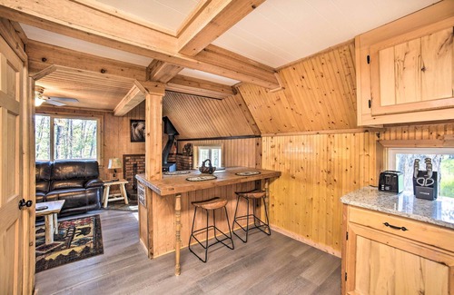 Florissant Cabina | Rustic Florissant A-Frame w/ Spacious Deck!