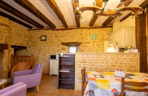 Marcillac-Saint-Quentin Cabaña | Casa rústica con jardín y zona infantil, cerca de Sarlat