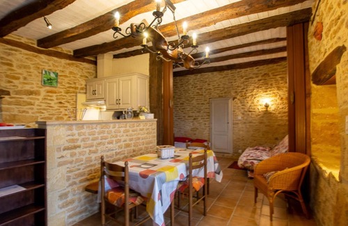 Marcillac-Saint-Quentin Cabaña | Casa rústica con jardín y zona infantil, cerca de Sarlat