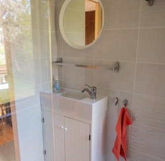 Balatonkenese Casa | Rustic&Green Guesthouse for 6 people FREE AIRCONDITIONER FREE COFFEE FREE PARKING