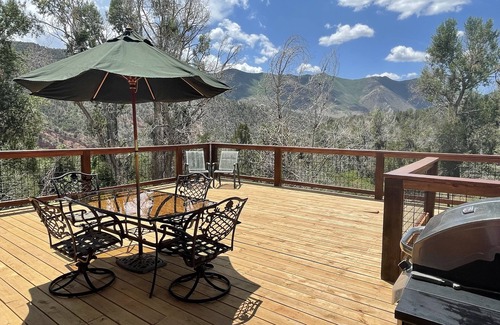 Glenwood Springs Casa | Rustic home on cattle ranch, near Glenwood Springs