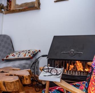 Kremna Casa | Rustic Home Tara