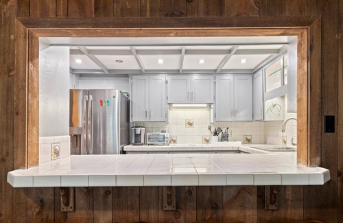 Mars Hill Cabina | Rustic Home w Hot Tub, Pool & Golf