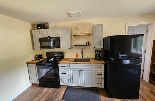 Wellston Casa | Rustic Hook Coho Suite