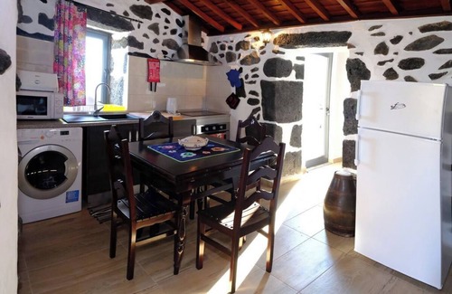 Santa Cruz da Graciosa Casa | Rustic House in Graciosa