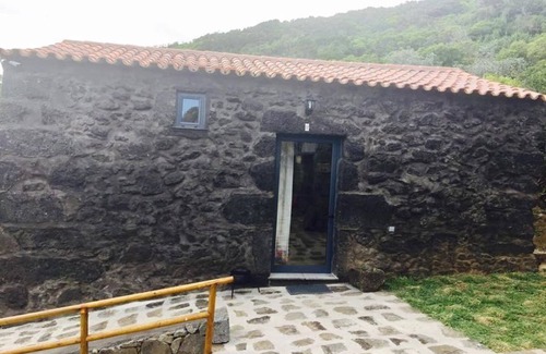 Santa Cruz da Graciosa Casa | Rustic House in Graciosa