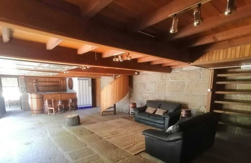 Sao Jorge de Selho Casa | Rustic House With Pool and Barbecue