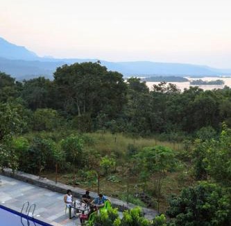 Lonavala Casa | Rustic Lakeside Private Escape With Huge Private Pool 2min From Lake