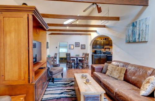 Green Mountain Falls Casa | Rustic Log Cabin with Studio about 5 Mi to Pikes Peak!