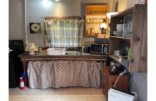 Summertown Cabina | Rustic Log Cabin at End-of-the-Road, on 100 acres