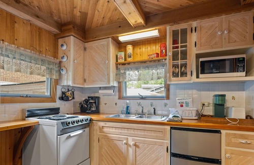 Ephraim Cabina | Rustic Log Cabin! Romantic, Cozy, Quiet!