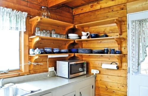 Alfred Station Cabina | Soothing 3-bedroom cabin in Alfred Station