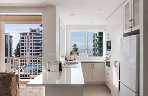 Mount Maunganui Apartamento | Rustic Luxe Mount Escape Sea Views Pool & Gym