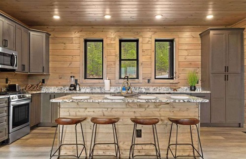 Walland Cabina | Rustic Luxury Cabin Retreat in Walland