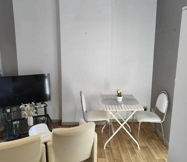 Liege Apartamento | Rustic Minimalist Escape Liège City