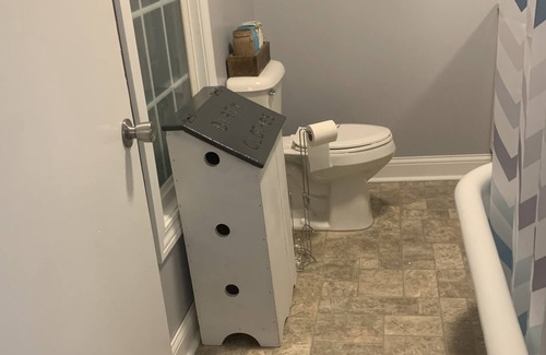 Canton Apartamento | Rustic Modern Apt - Sleeps 4 - Near Everything!