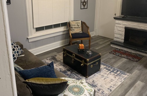 Canton Apartamento | Rustic Modern Apt - Sleeps 4 - Near Everything!