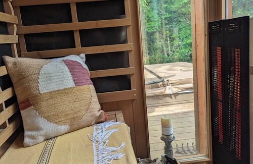 Vashon Island Otro | Rustic Modern Farmhouse on Vashon Island with Hot Tub & IR Sauna, Firepit