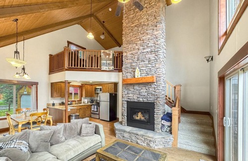 Tamarack Resort Cabina | Rustic Modern Mountain Retreat Near Boulder Creek
