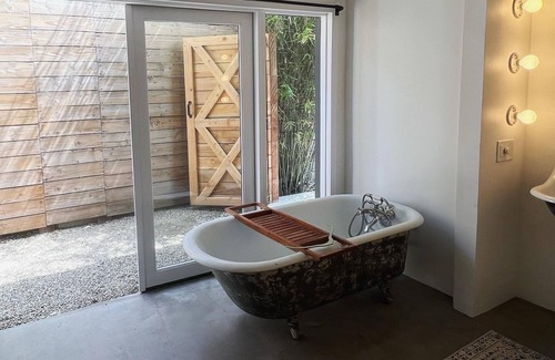 West Hills Casa | Rustic modern "Suburban Cabin"