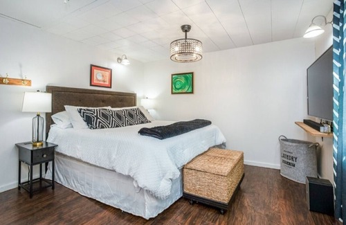 Milton-Freewater Otro | Rustic modern farmhouse. Enjoy the peace and privacy of Uribe farm.