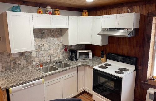 Olmstedville Condominio | Rustic Mountain Condo Close to Gore Mountain