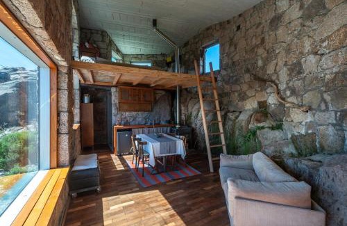 Las Rabonas Chalet De Esquí | Rustic Mountain Shelter Pure Nature
