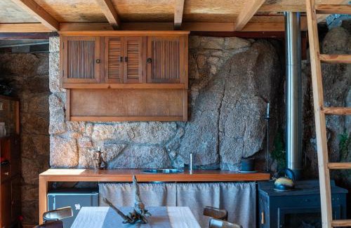 Las Rabonas Chalet De Esquí | Rustic Mountain Shelter Pure Nature