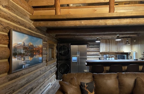 Kalispell Cabina | Rustic MT Cabin
