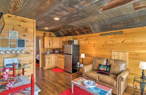 Norfork Apartamento | Rustic Norfork Studio w/ Million Dollar View!
