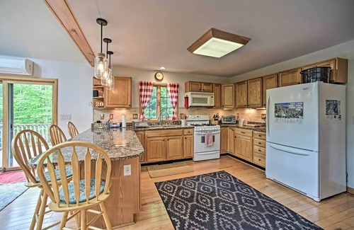 North Creek Casa | Rustic North Creek Getaway ~ 4 Mi to Gore Mtn!