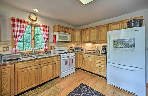 North Creek Casa | Rustic North Creek Getaway ~ 4 Mi to Gore Mtn!