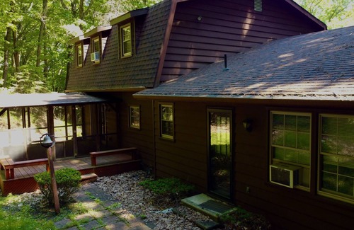 Berwick Casa | Rustic Peaceful 4 BR Home w/ King Bed/Fireplace!