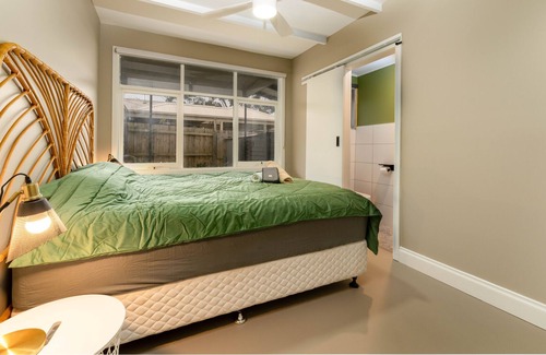 Capel Sound Cabaña | Rustic Peaceful Cottage Escape