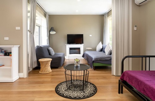 Capel Sound Cabaña | Rustic Peaceful Cottage Escape