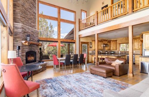 Zion National Park East Entrance Casa | Rustic Pine- Secluded Mountain Retreat Near Zion National Park